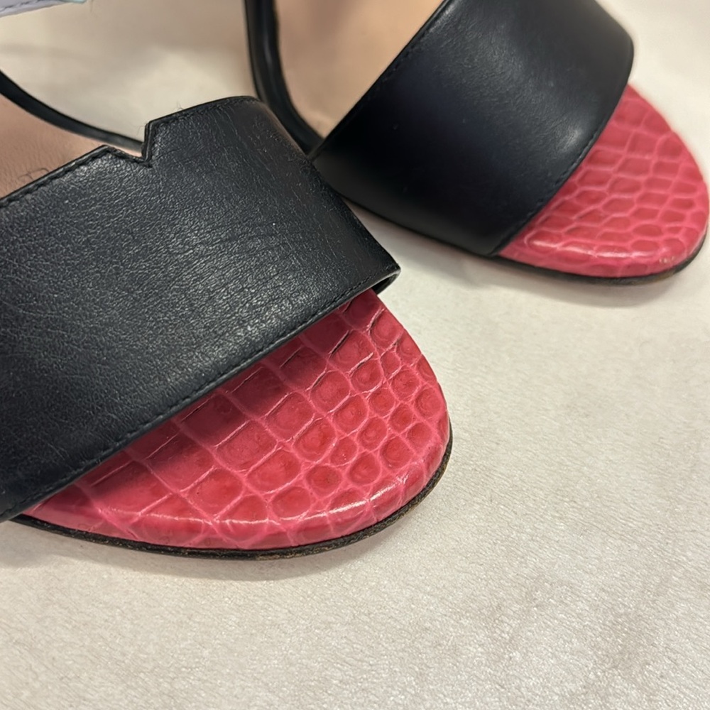 Fendi Heels - Picture 3 of 7